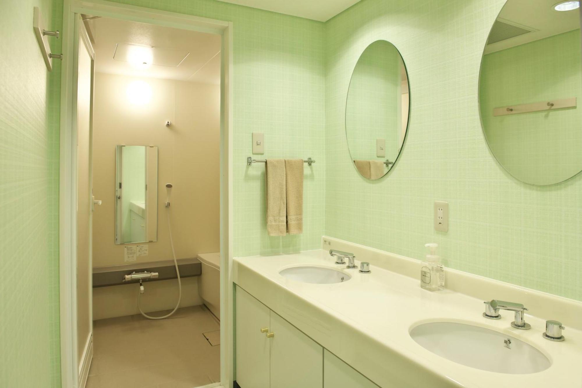 Chitose Station Hotel Bagian luar foto