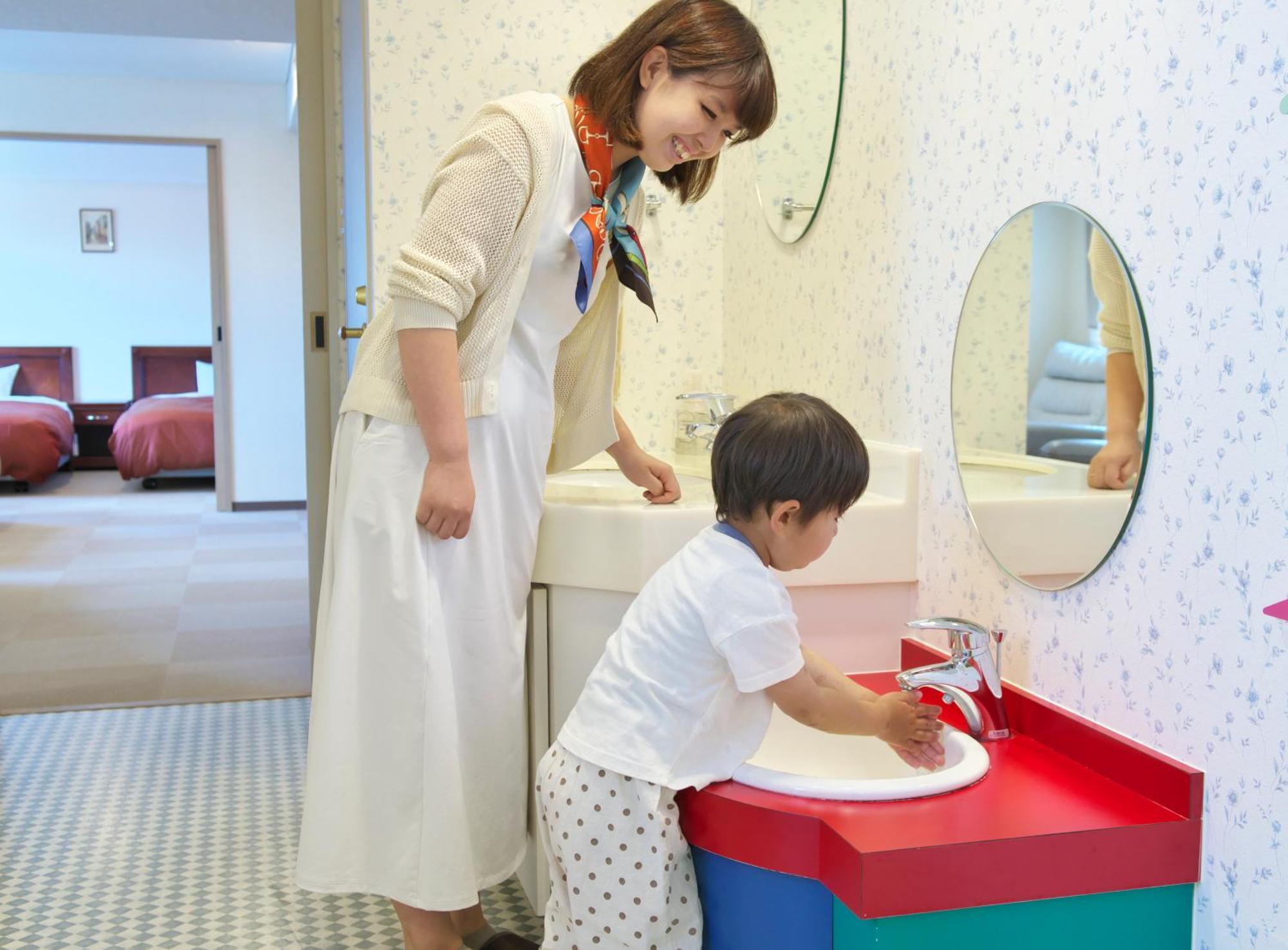 Chitose Station Hotel Bagian luar foto