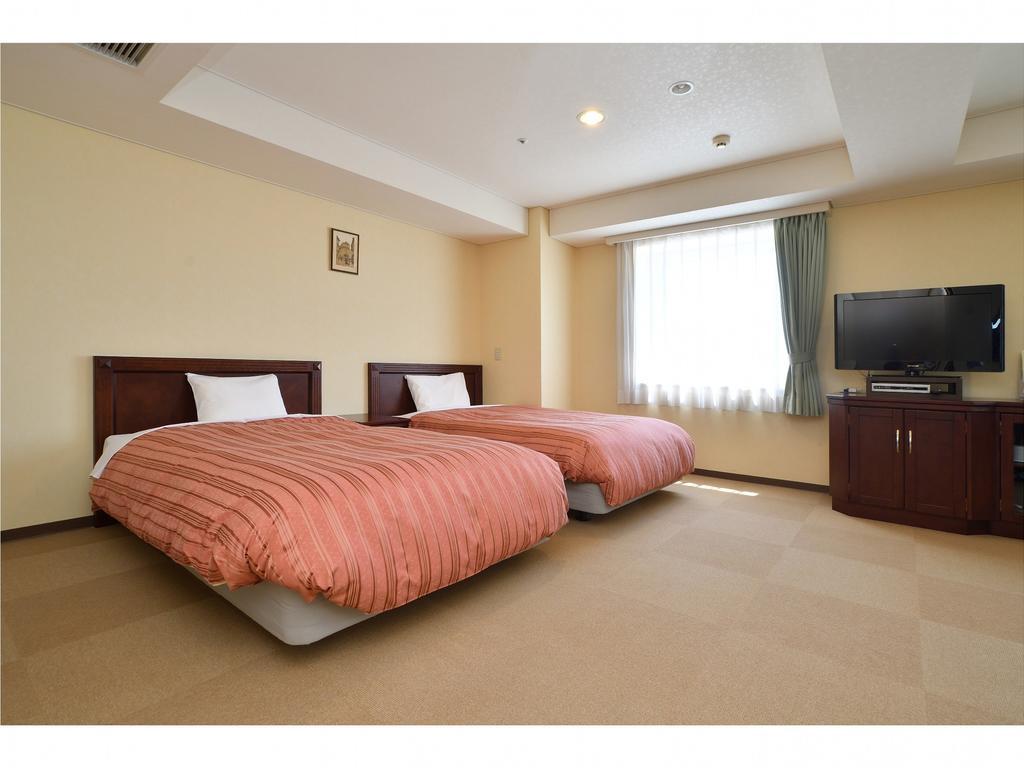 Chitose Station Hotel Bagian luar foto